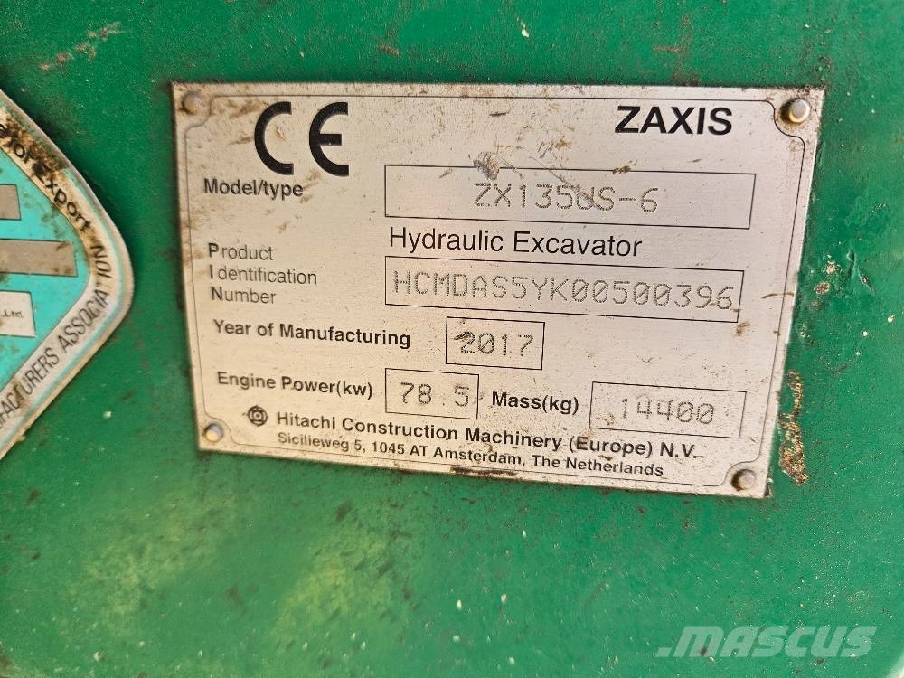 Hitachi ZX135US 履带挖掘机