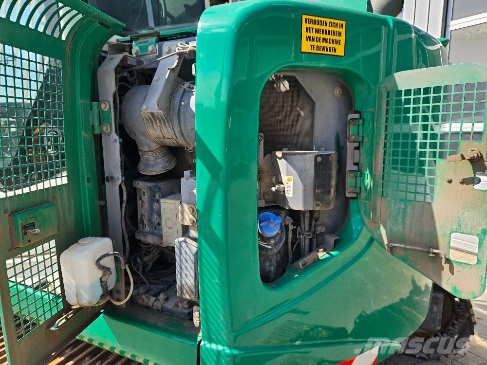 Hitachi ZX135US 履带挖掘机