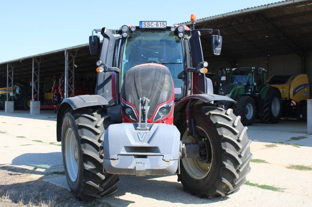 Valtra T 234 Traktorok