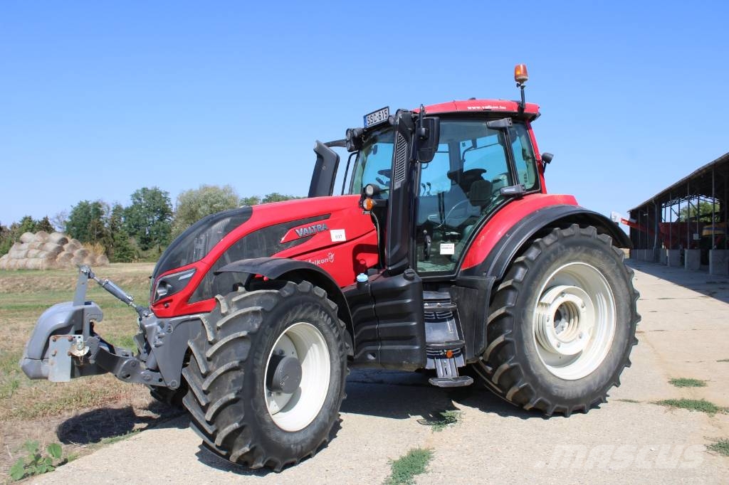 Valtra T 234 Traktorok