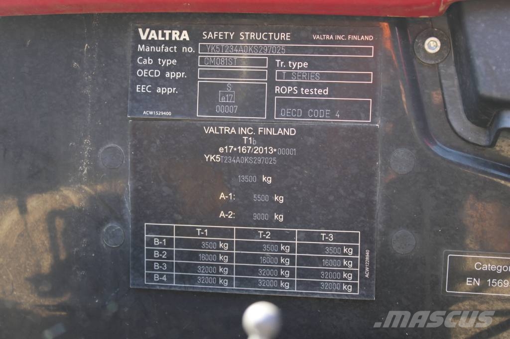 Valtra T 234 Traktorok