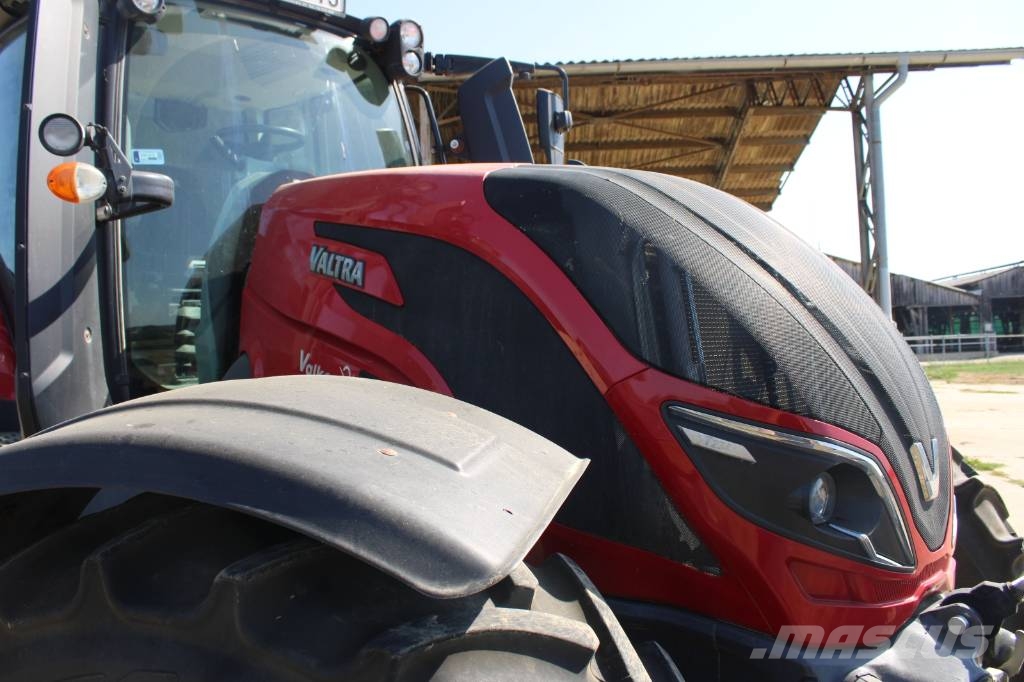 Valtra T 234 Traktorok
