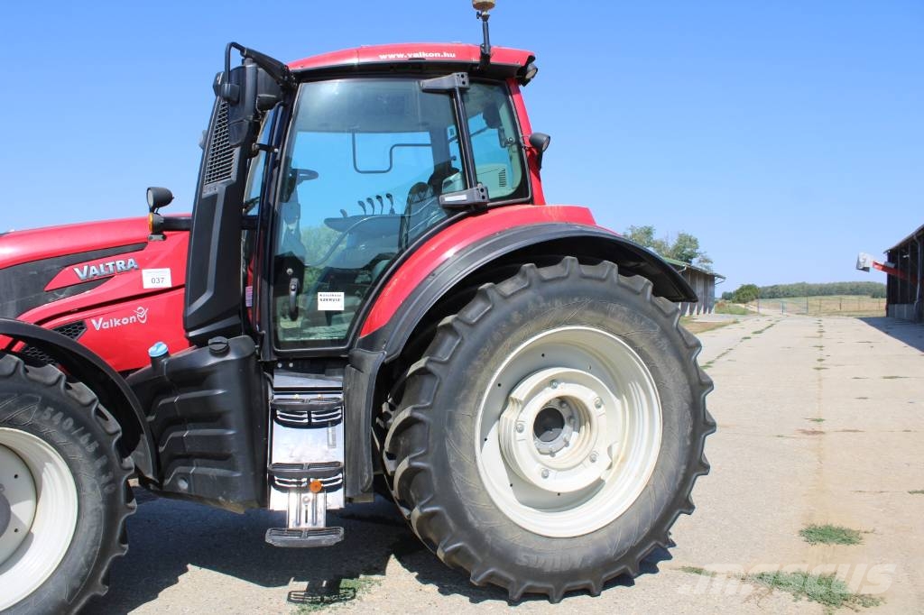 Valtra T 234 Traktorok