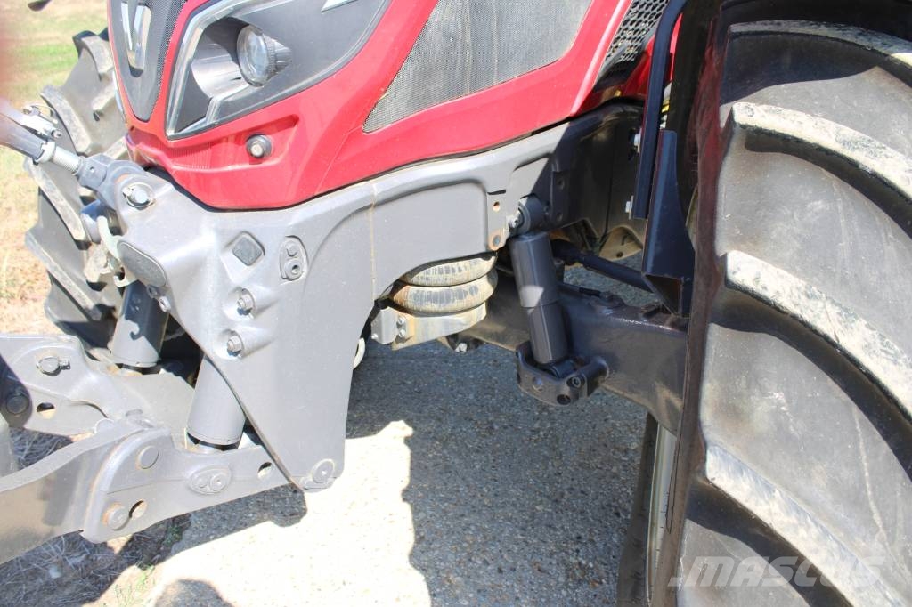 Valtra T 234 Traktorok
