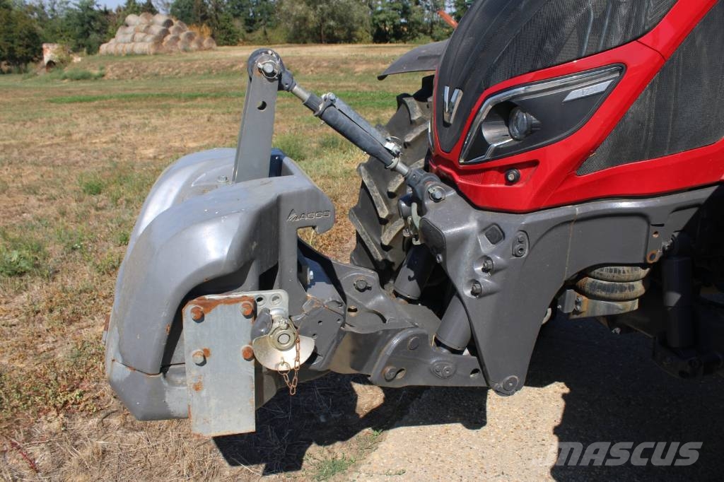 Valtra T 234 Traktorok