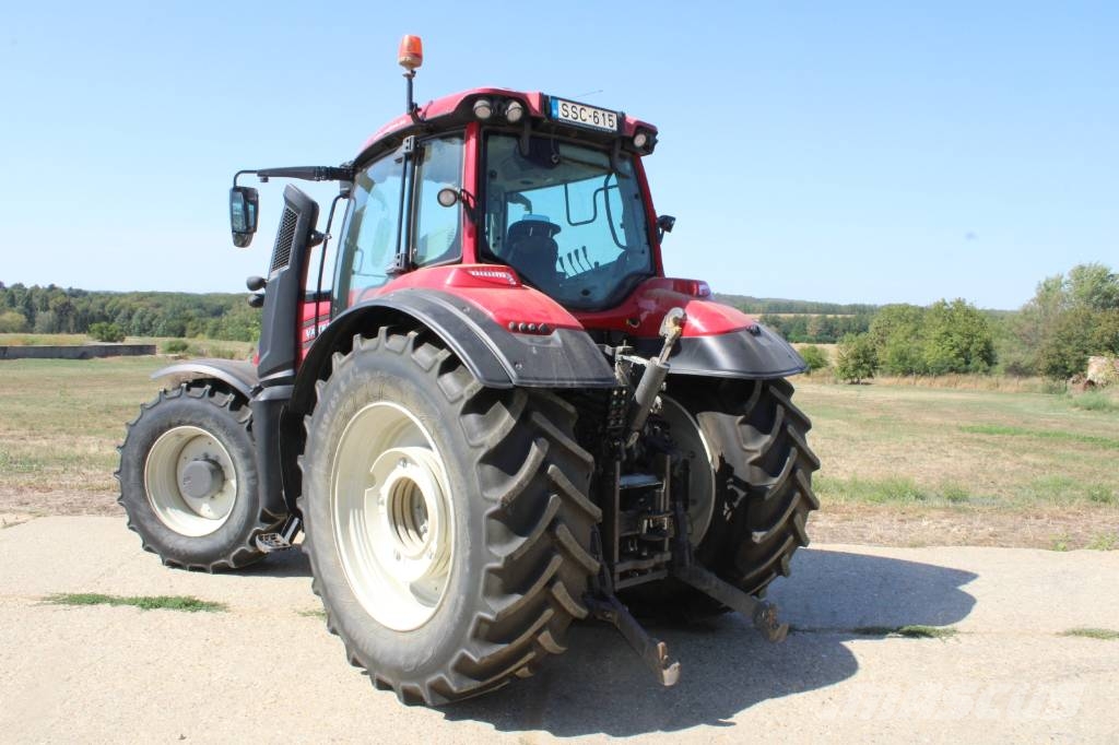 Valtra T 234 Traktorok