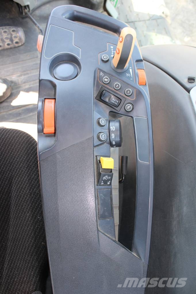 Valtra T 234 Traktorok