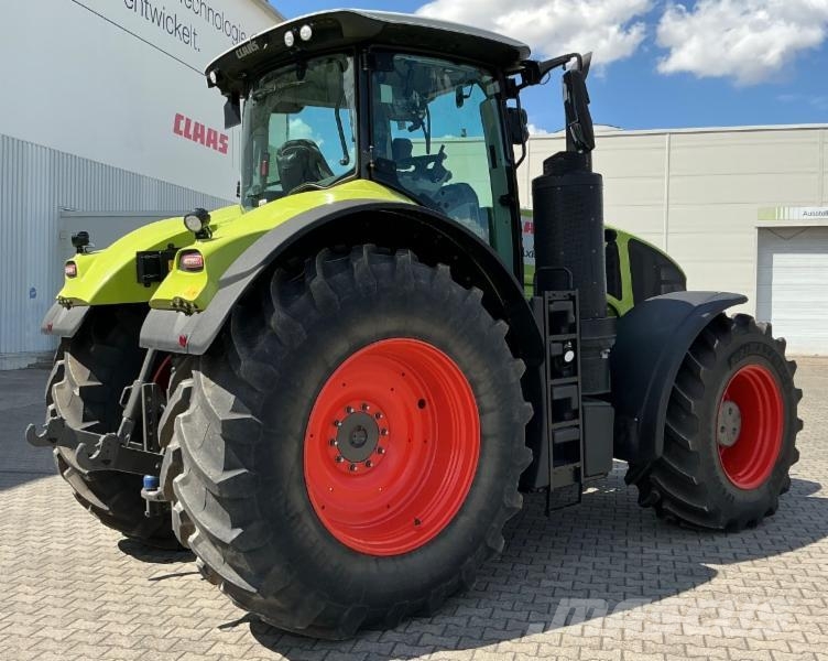 CLAAS AXION 930 CMATIC CEBIS Traktori