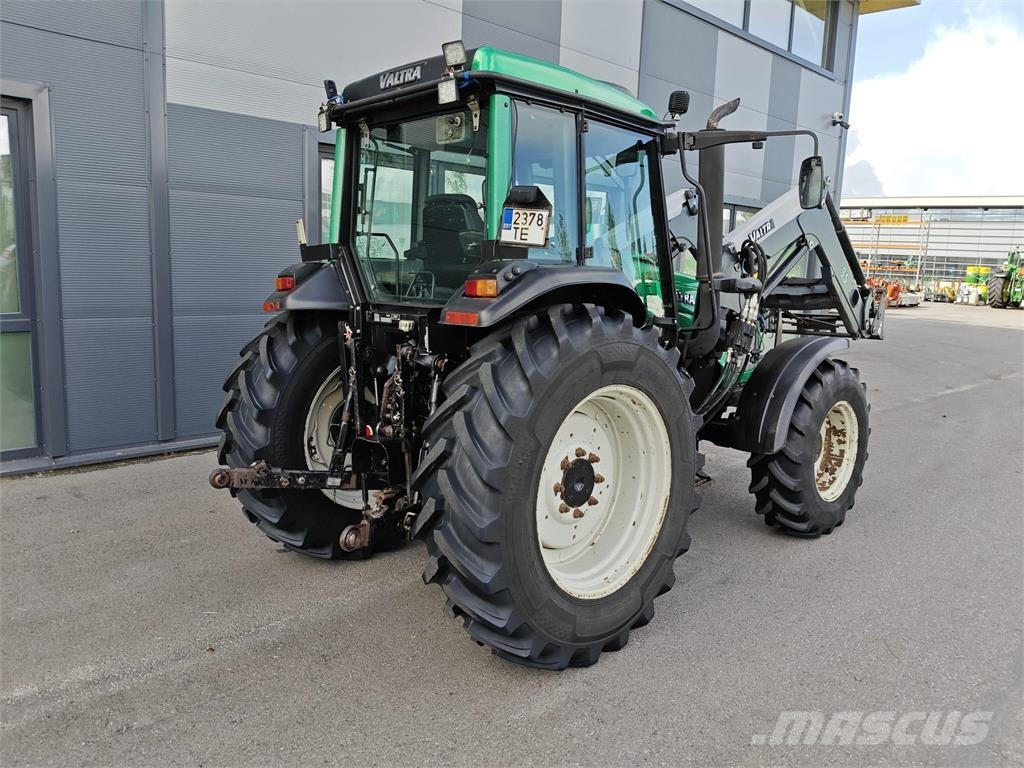 Valtra A92 Tractores