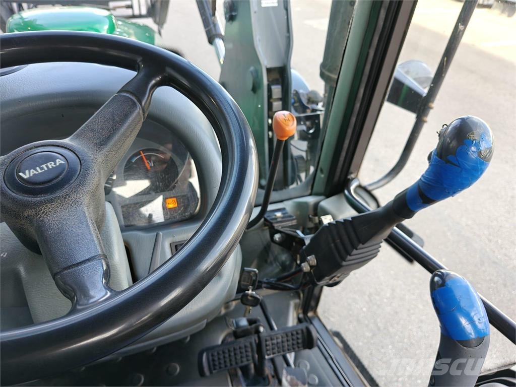 Valtra A92 Tractores