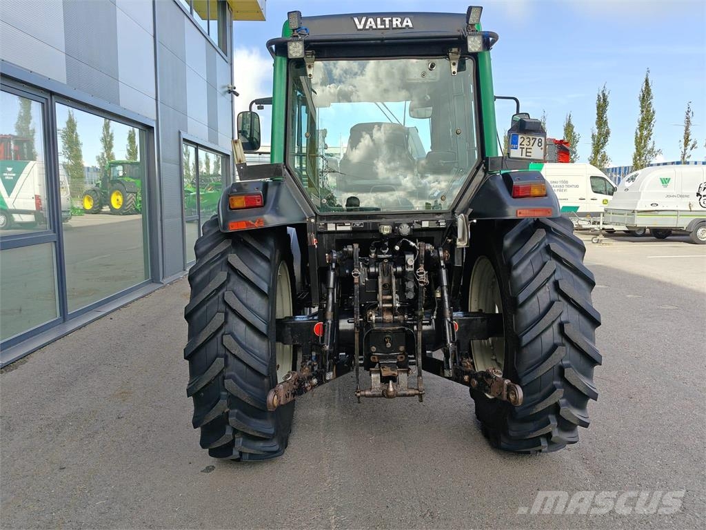Valtra A92 Tractores