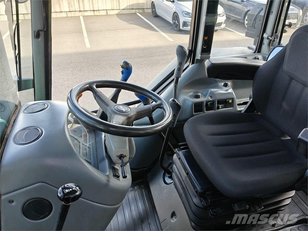 Valtra A92 Tractores