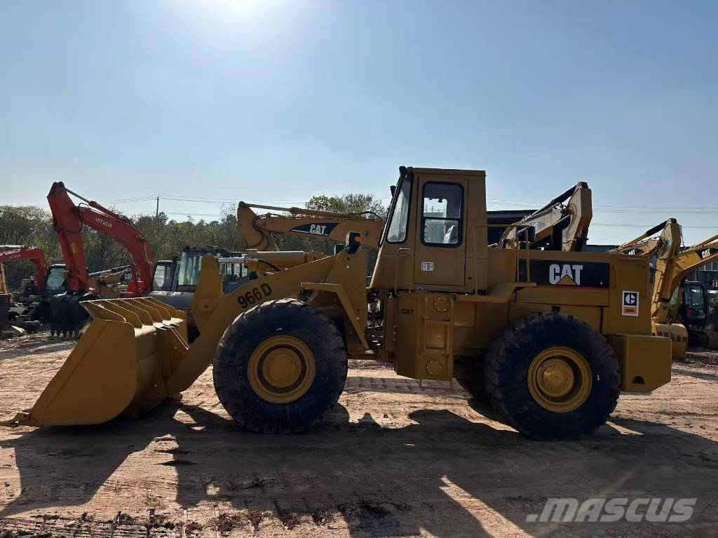 CAT 966D Wielladers