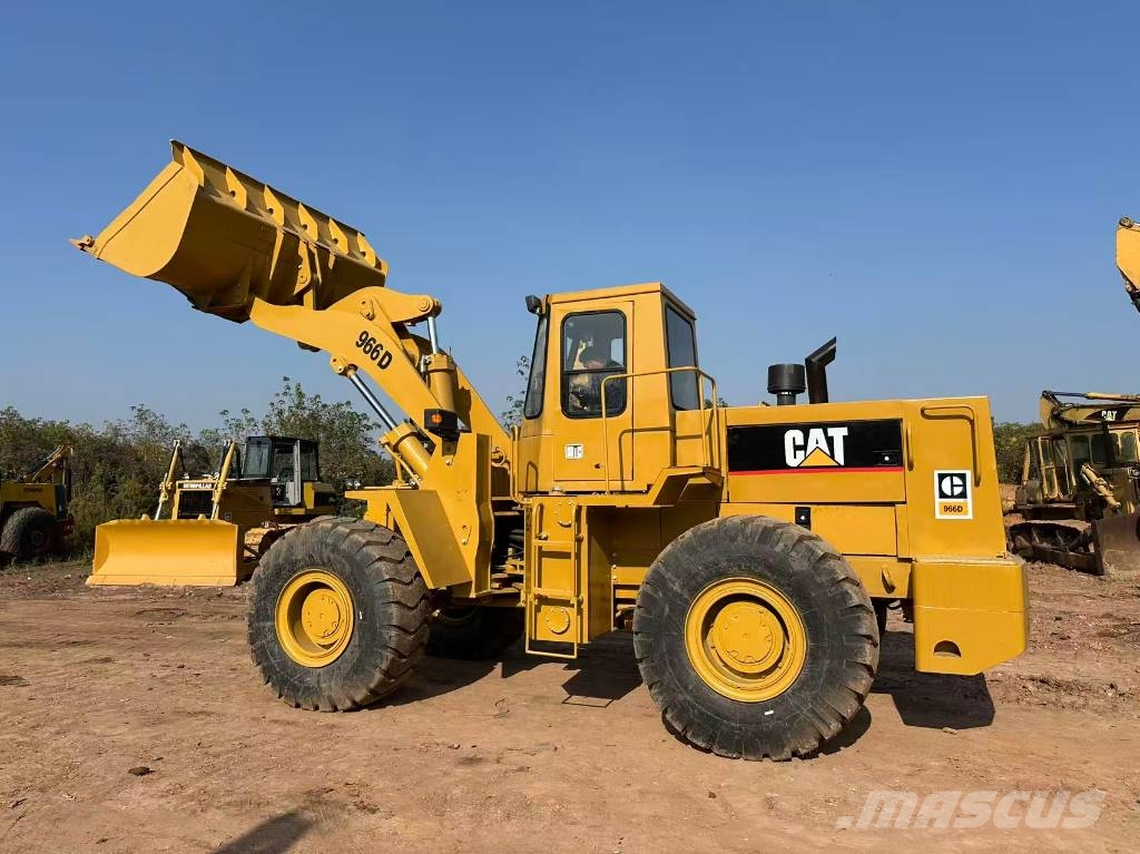 CAT 966D Wielladers