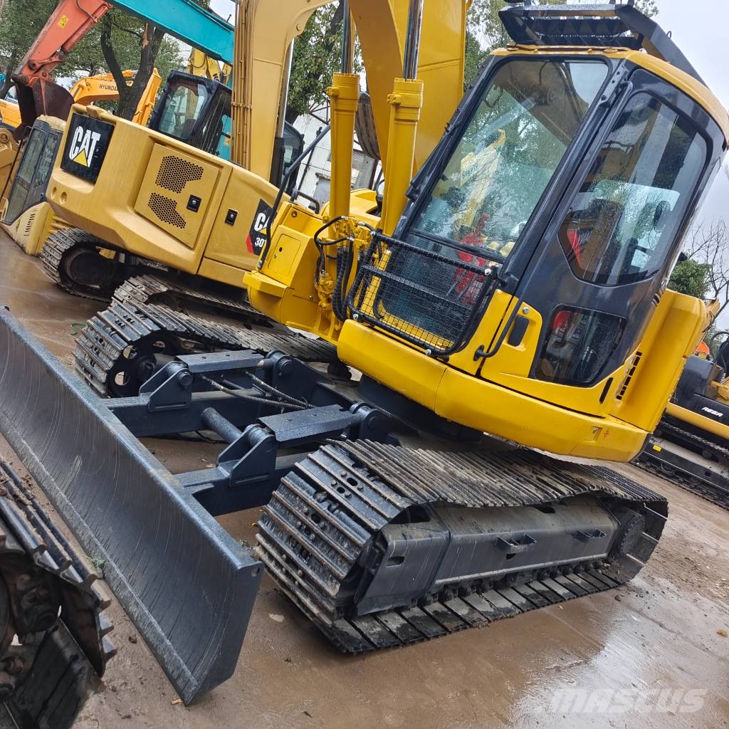 Komatsu PC128   made in Japan Середні екскаватори 7т. - 12т.