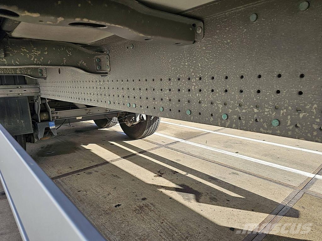 Schmitz Cargobull SCB*S3B ALCOA'S LIFT AXLE LIKE NEW Lettisolert skaptrailer