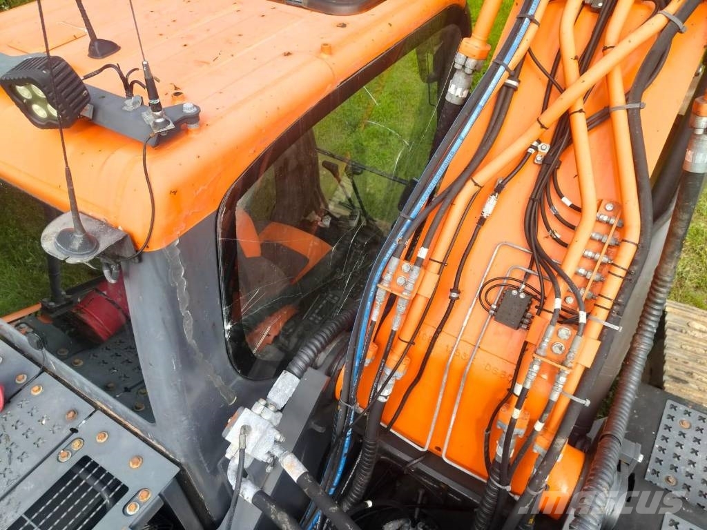 Doosan DX 300 LC Εκσκαφείς με ερπύστριες