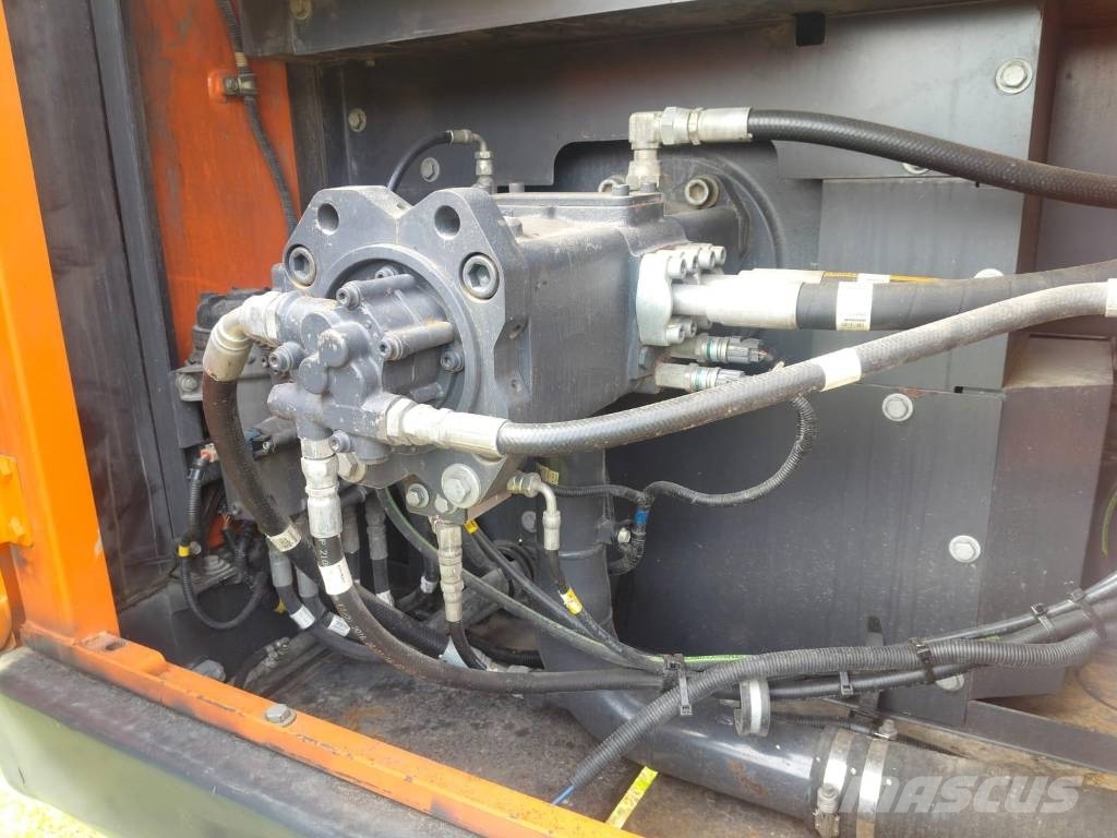 Doosan DX 300 LC Εκσκαφείς με ερπύστριες
