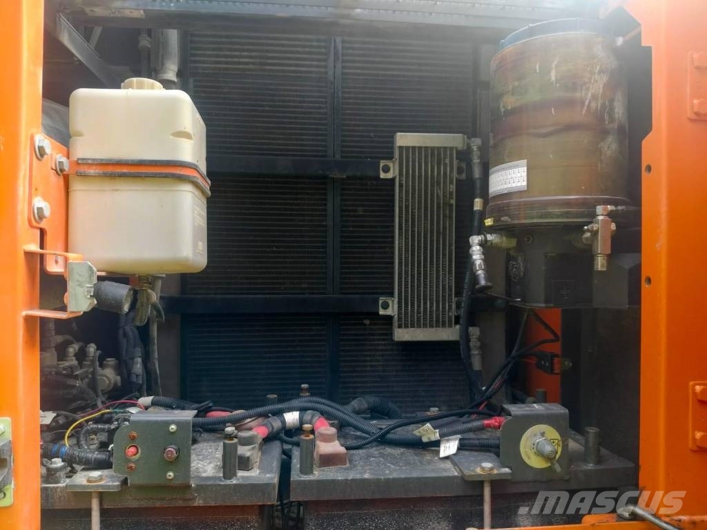 Doosan DX 300 LC Εκσκαφείς με ερπύστριες