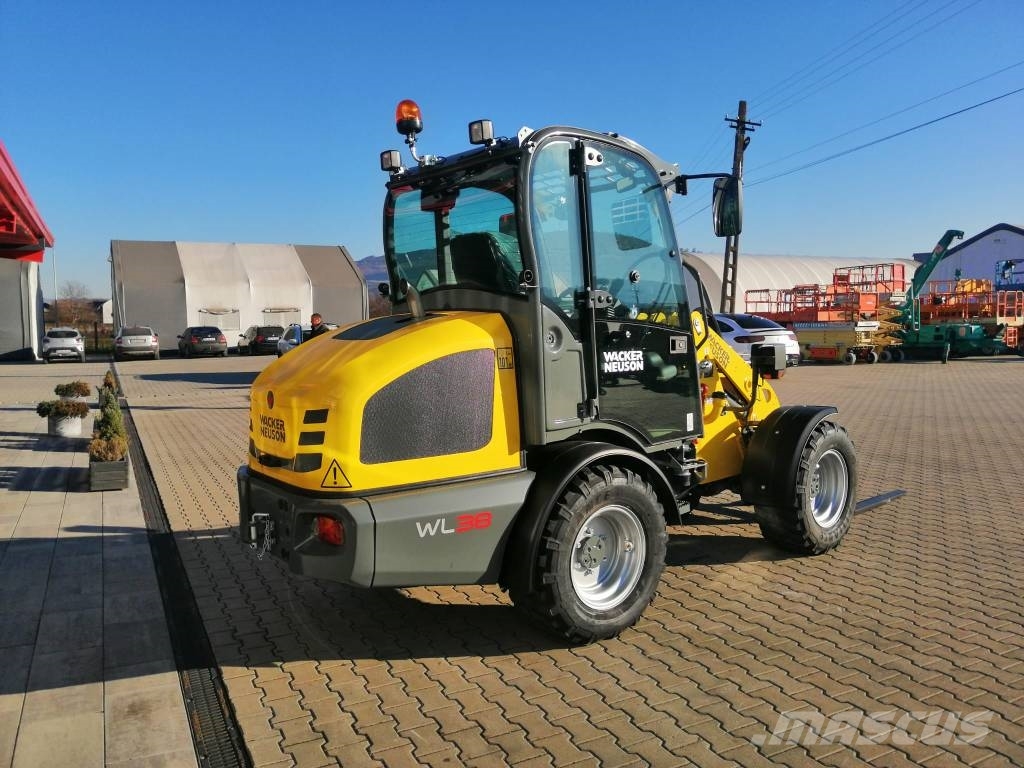 Wacker Neuson WL38 لوادر بعجل
