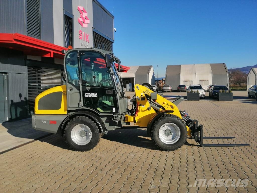 Wacker Neuson WL38 لوادر بعجل