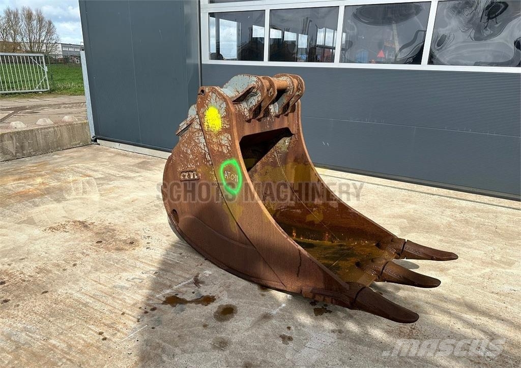 CM Digging Bucket with Teeth (0.8 cbm) Schaufeln