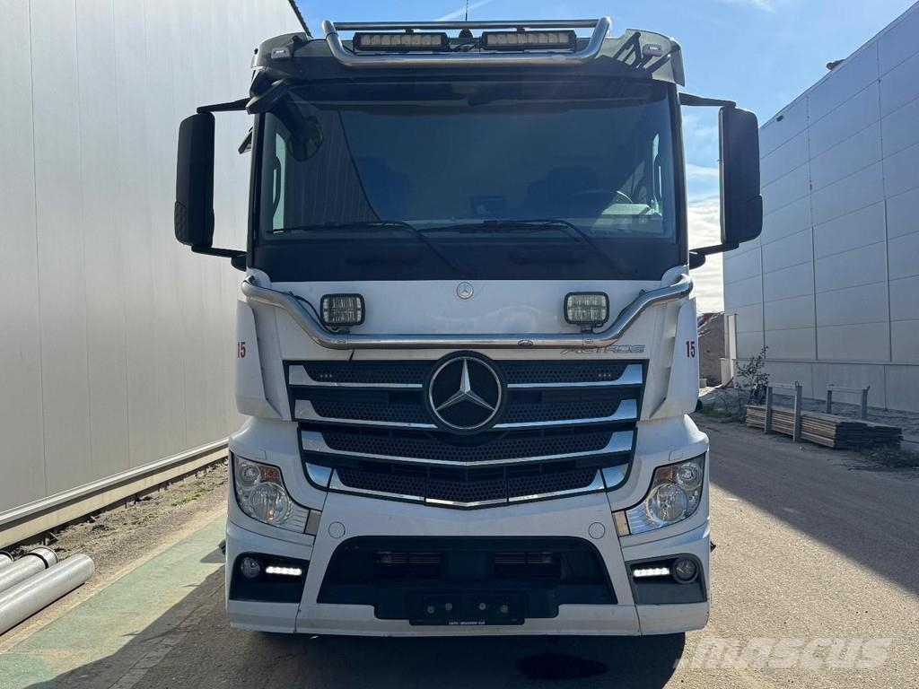 Mercedes-Benz Actros 3553 8X2 EURO 6 + HYVA HOOKLIFT Abrollkipper