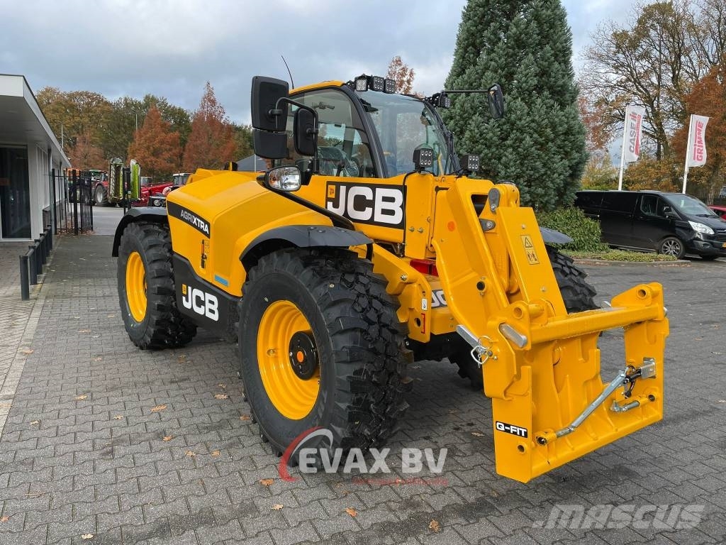 JCB 542-70 AgriXtra Tarimsal teleskopik yükleyiciler