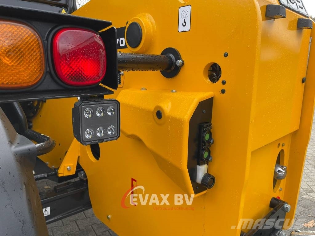 JCB 542-70 AgriXtra Tarimsal teleskopik yükleyiciler
