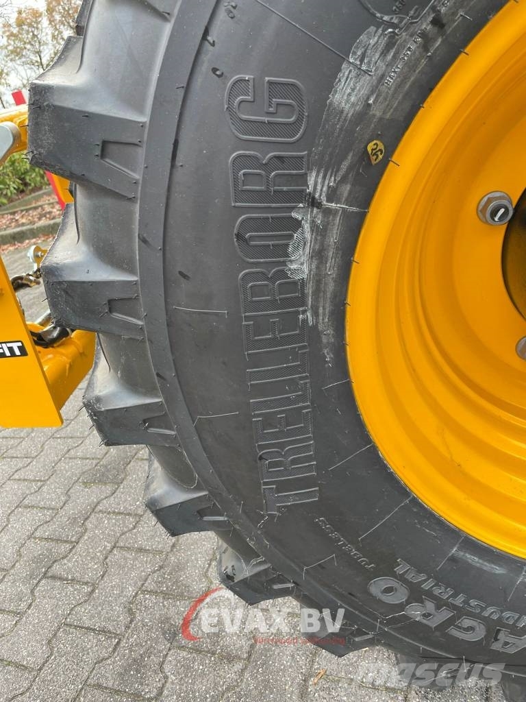 JCB 542-70 AgriXtra Tarimsal teleskopik yükleyiciler