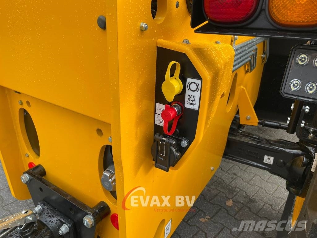 JCB 542-70 AgriXtra Tarimsal teleskopik yükleyiciler