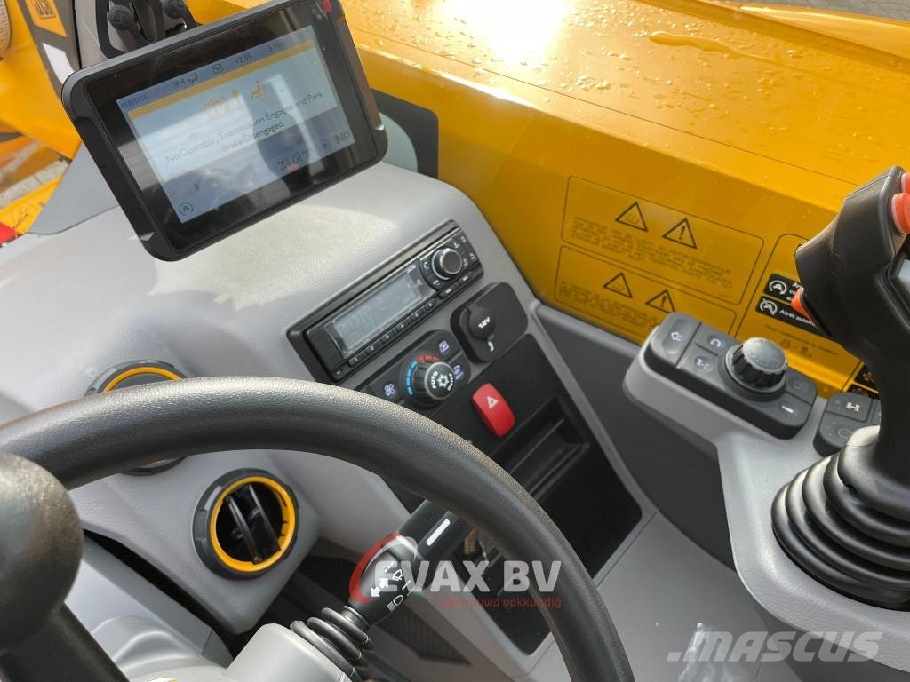 JCB 542-70 AgriXtra Tarimsal teleskopik yükleyiciler