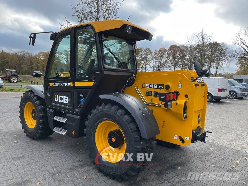 JCB 542-70 AgriXtra Tarimsal teleskopik yükleyiciler