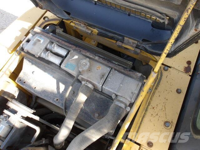 Komatsu PC130-7 Гусеничні екскаватори