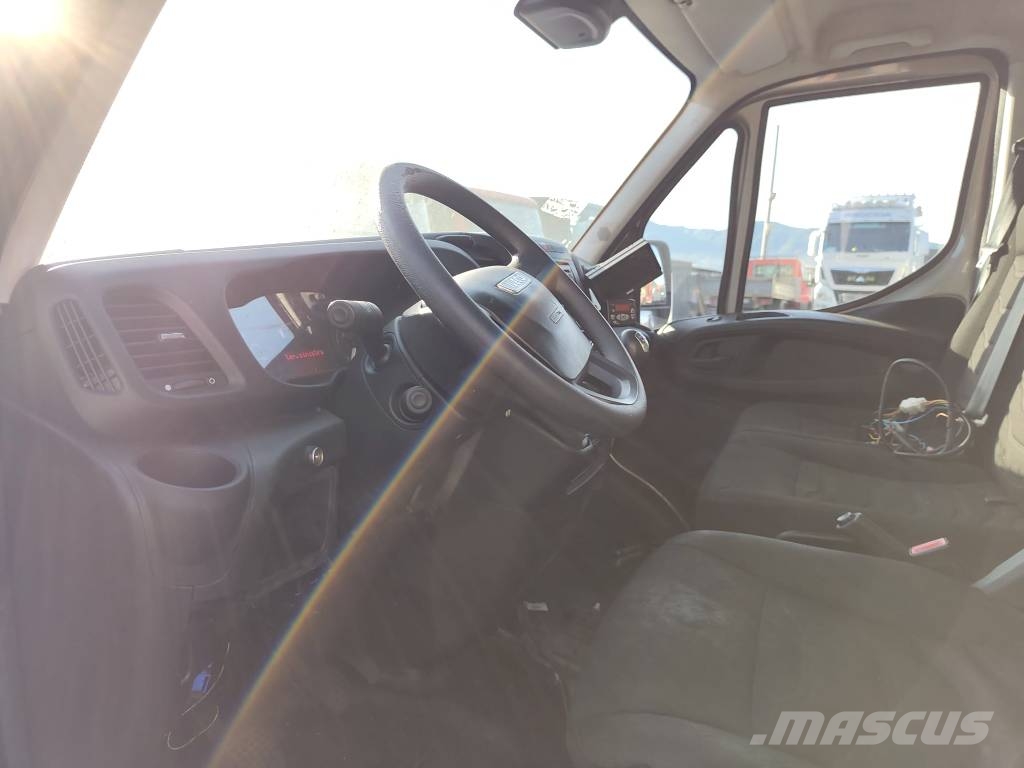 Iveco Daily 35-130 Camiones grúa