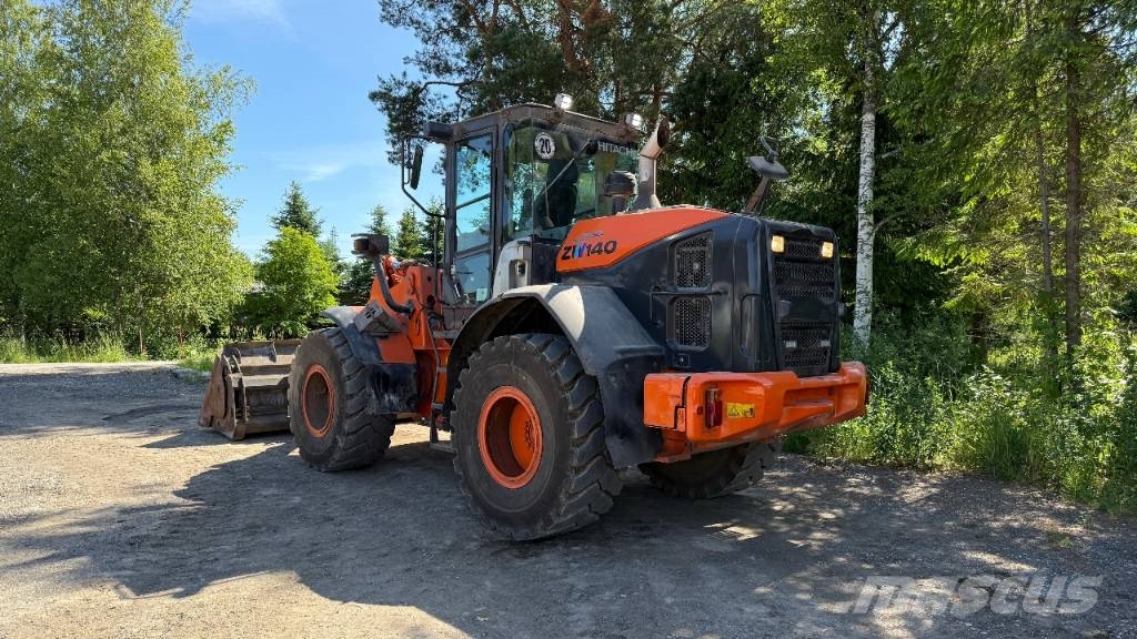 Hitachi ZW 140 Rataslaadurid