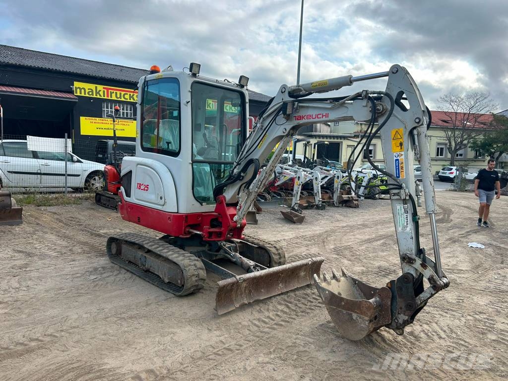 Takeuchi TB 225 Mini bageri <7t
