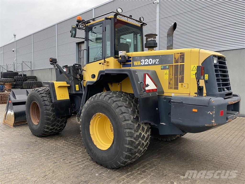 Komatsu WA320PZ لوادر بعجل
