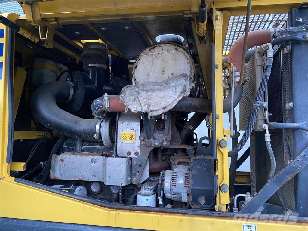 Komatsu WA320PZ لوادر بعجل