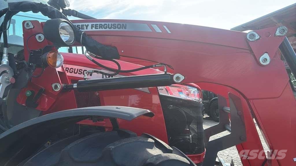 Massey Ferguson 5711 M DYNA 4 Трактора