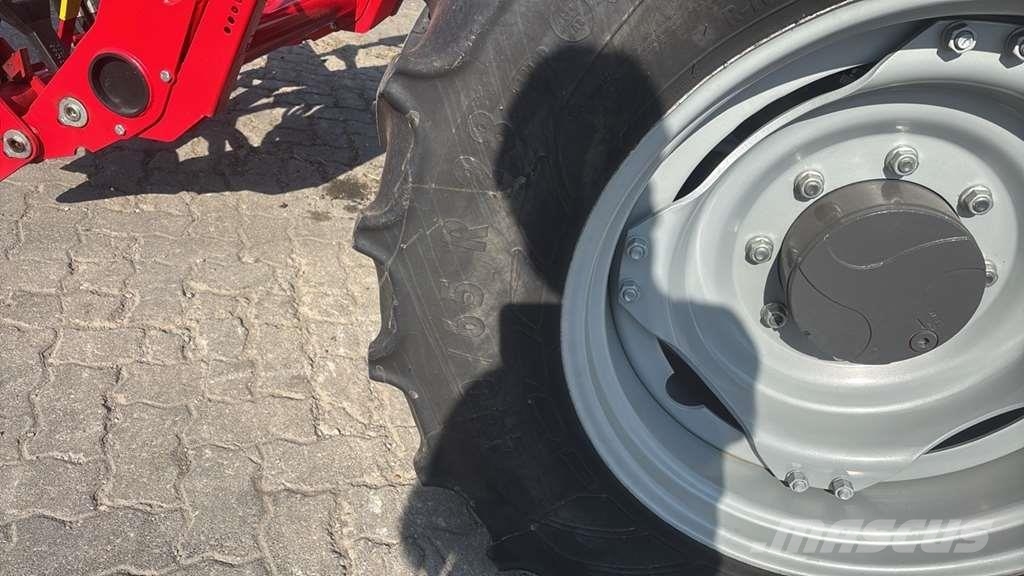 Massey Ferguson 5711 M DYNA 4 Трактора