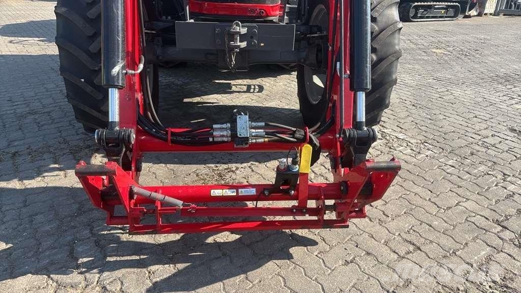 Massey Ferguson 5711 M DYNA 4 Трактора