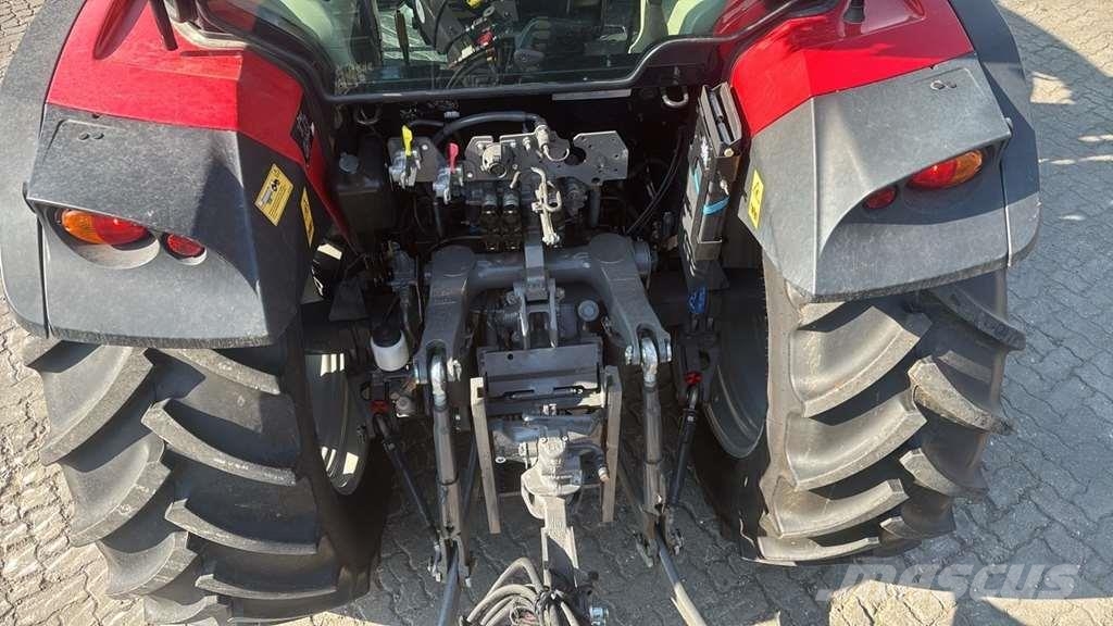 Massey Ferguson 5711 M DYNA 4 Трактора