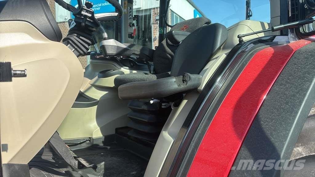 Massey Ferguson 5711 M DYNA 4 Трактора
