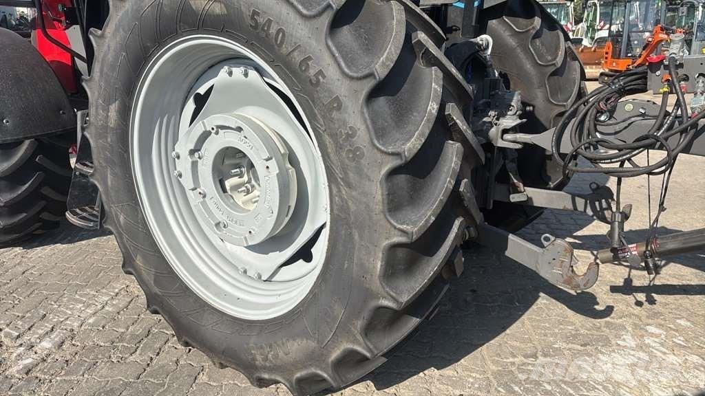 Massey Ferguson 5711 M DYNA 4 Трактора