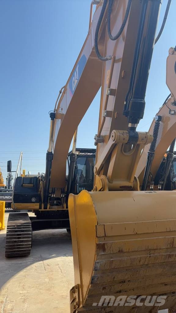 CAT 330D2L Koparki gąsienicowe