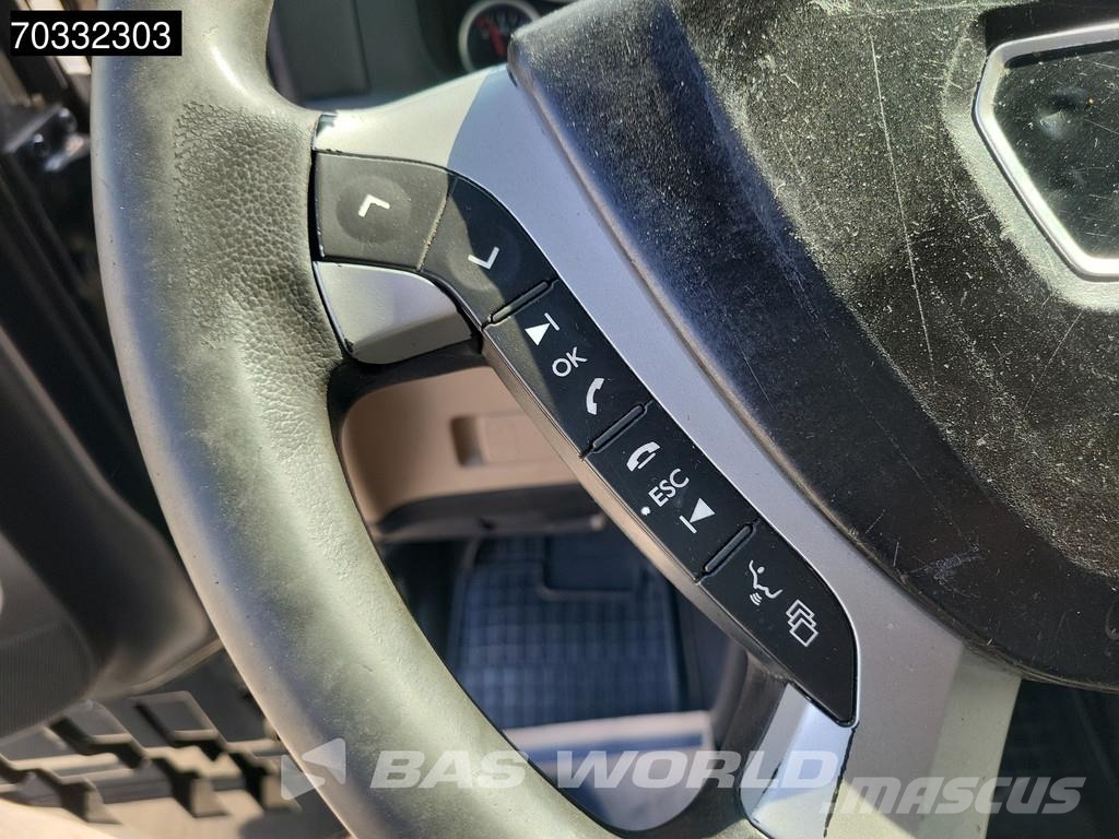 MAN TGX 18.460 TGX 4X2 Mega XXL 2xTanks Hebesattel Nav Ťahače