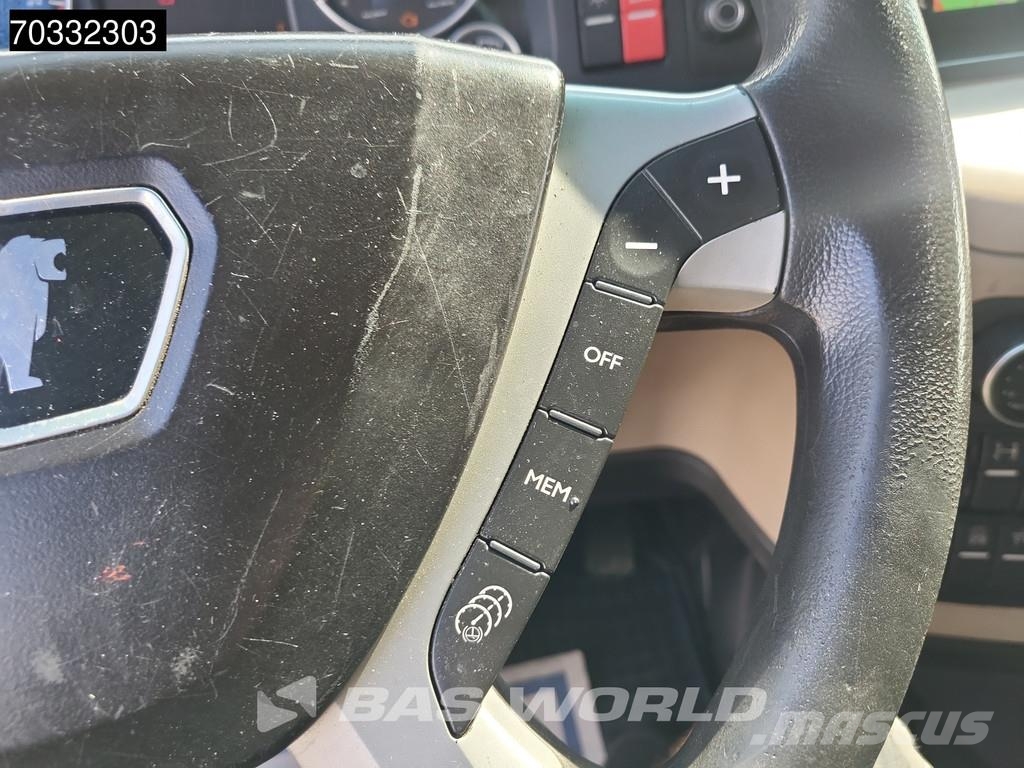 MAN TGX 18.460 TGX 4X2 Mega XXL 2xTanks Hebesattel Nav Ťahače