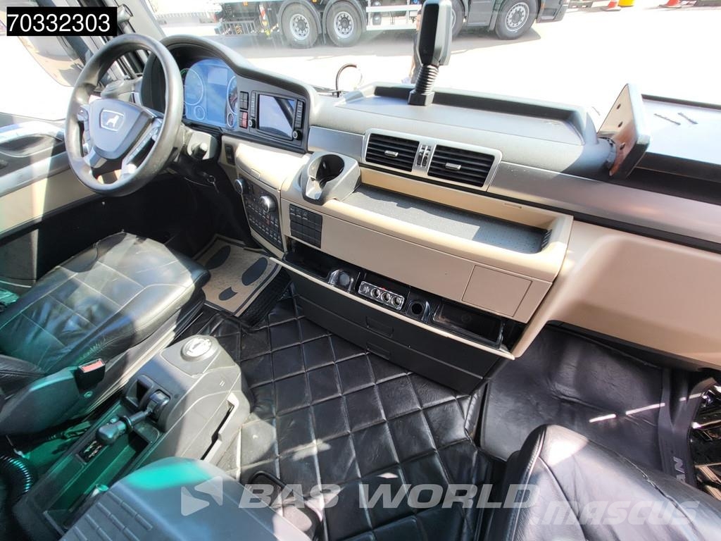 MAN TGX 18.460 TGX 4X2 Mega XXL 2xTanks Hebesattel Nav Camiones tractor