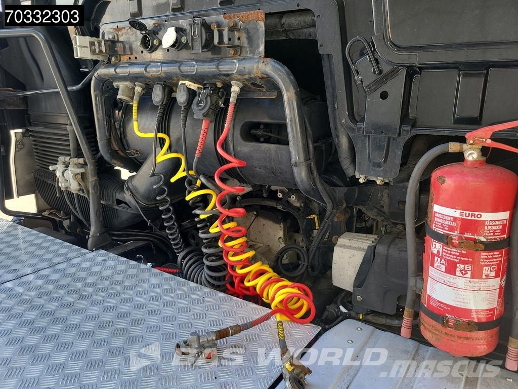 MAN TGX 18.460 TGX 4X2 Mega XXL 2xTanks Hebesattel Nav Ťahače